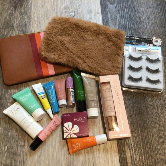 13pc Large Ipsy Make Up Beauty Bundle - Picture 1 of 4